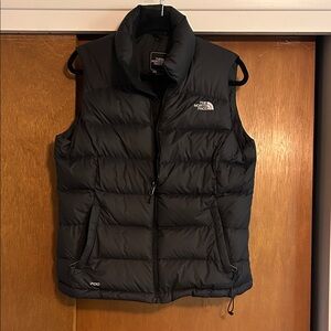 Women’s The North Face Insulated Vest - rarely worn in exceptional condition